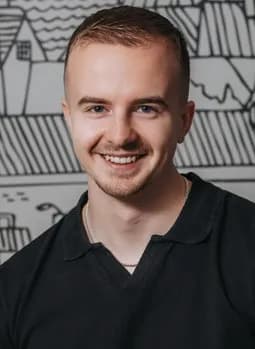 Adam Bruckner profilbild